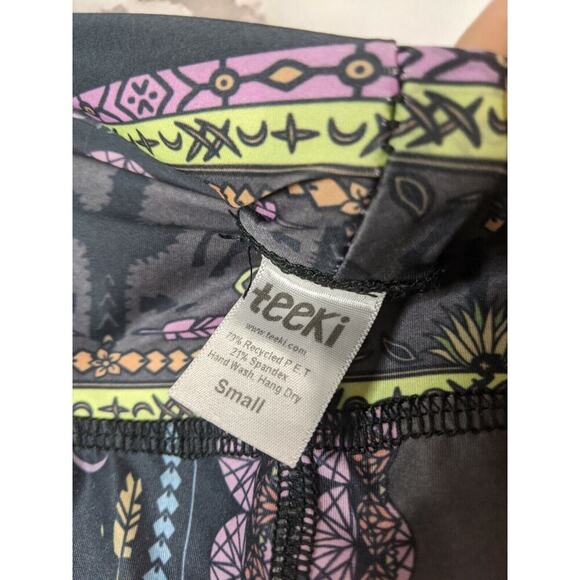 Teeki Legging Women Small Gray Crop Capri Cactus Southwest Horse Desert Wild - Picture 4 of 7